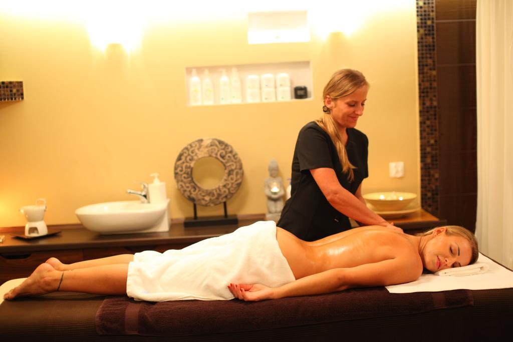 Rezydencja Pod Teznia & Spa Inowroclaw Ngoại thất bức ảnh