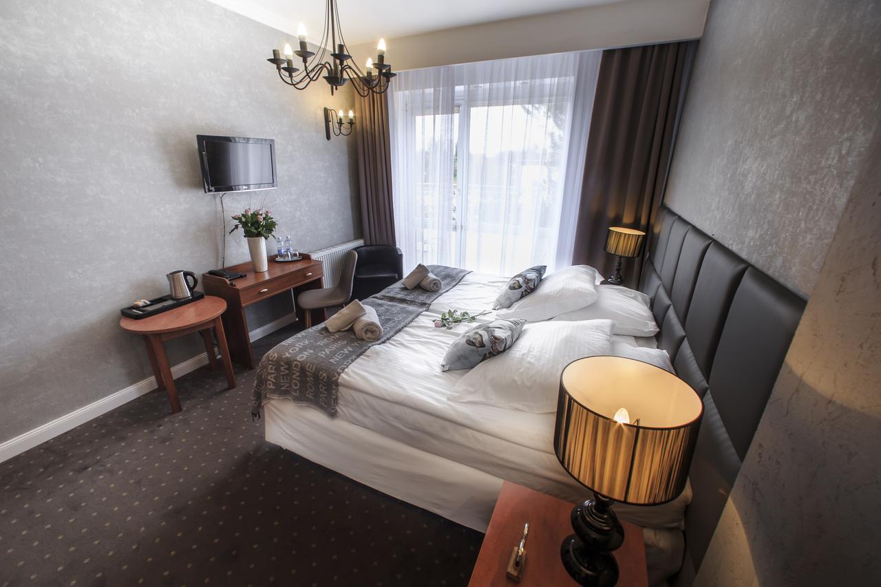 Rezydencja Pod Teznia & Spa Inowroclaw Ngoại thất bức ảnh