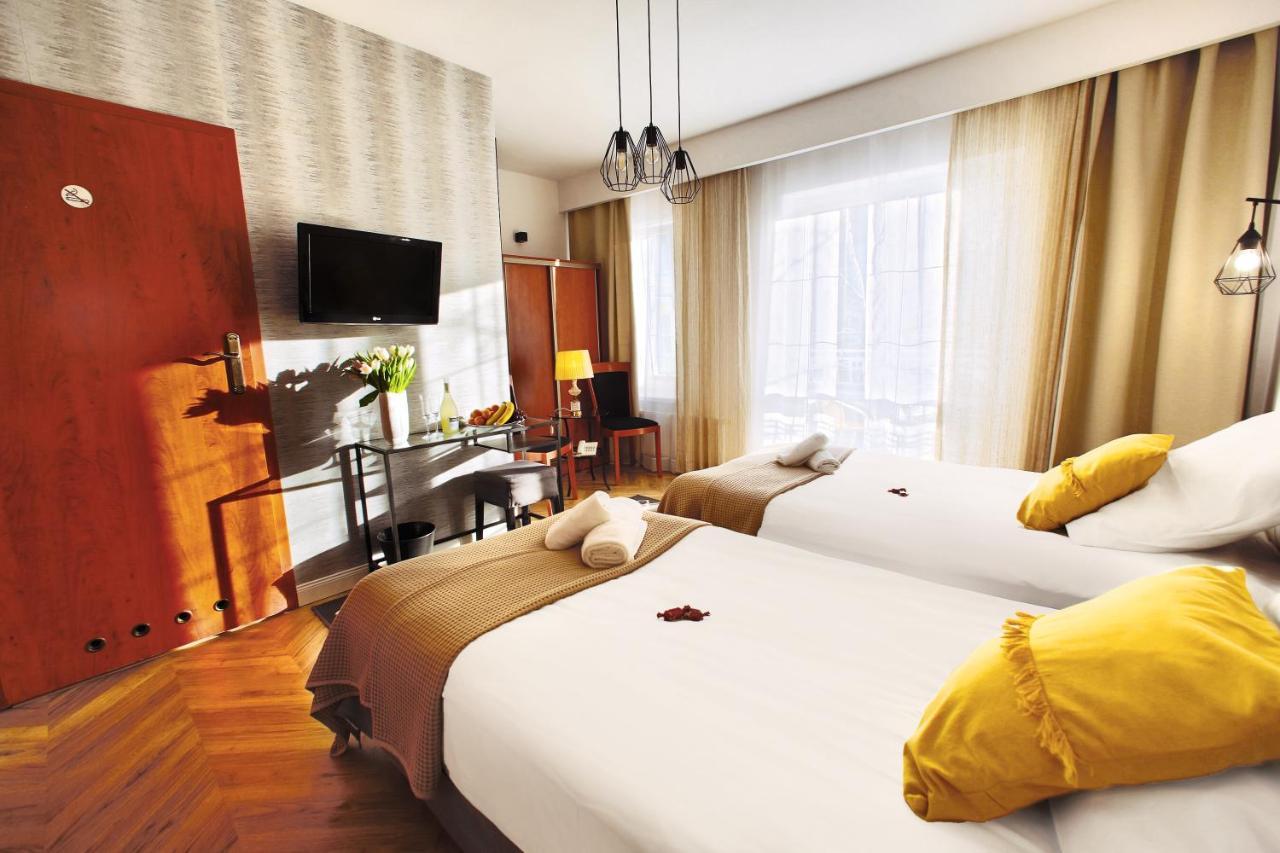 Rezydencja Pod Teznia & Spa Inowroclaw Ngoại thất bức ảnh